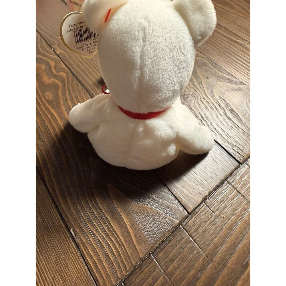 1994 Valentino Ty Beanie Baby White with Red Heart And A Brown Nose